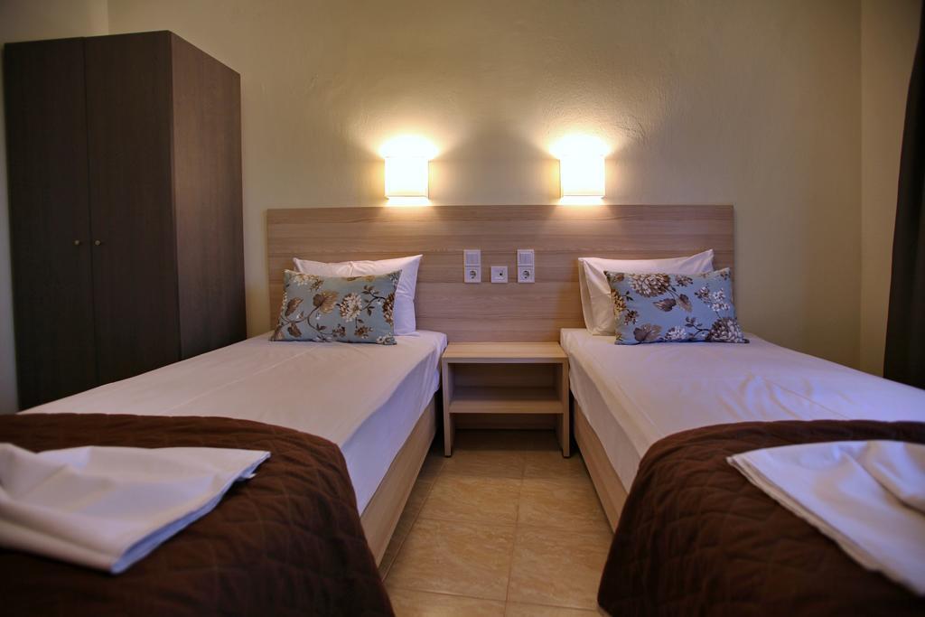 Aktaion Guest Rooms Skopelos Oda fotoğraf