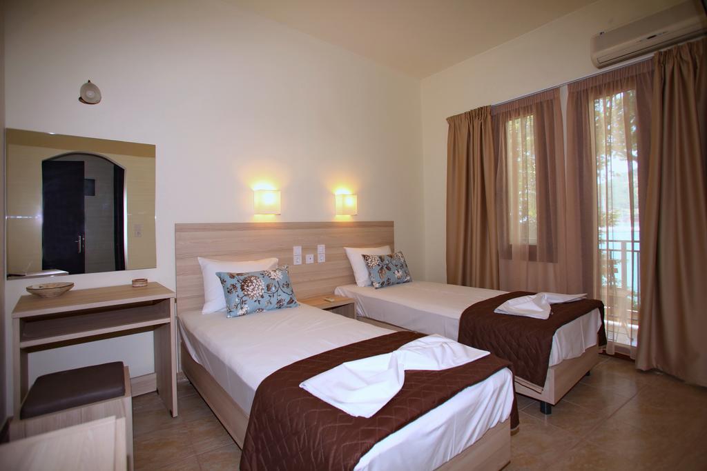 Aktaion Guest Rooms Skopelos Oda fotoğraf