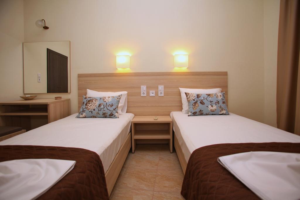 Aktaion Guest Rooms Skopelos Oda fotoğraf