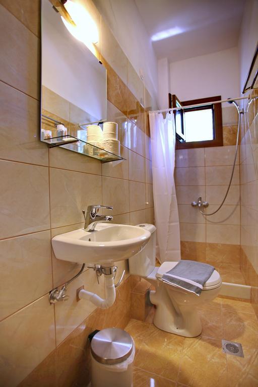 Aktaion Guest Rooms Skopelos Oda fotoğraf